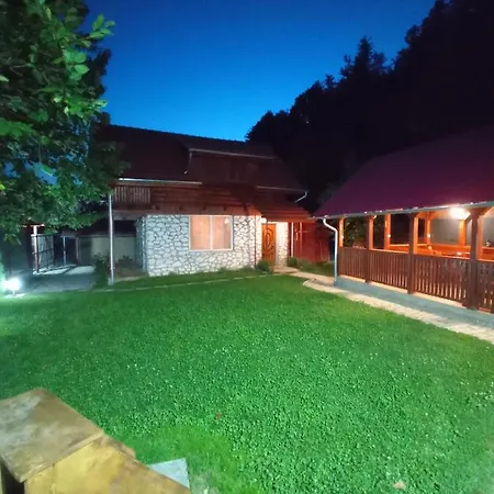 Holiday home Cabana Piatra Plaiului