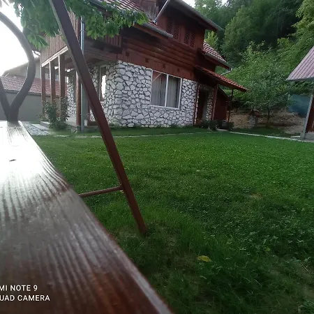 Cabana Piatra Plaiului *
