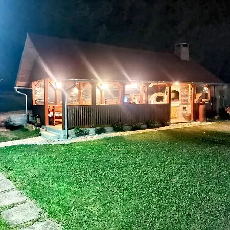 Cabana Piatra Plaiului Holiday home Budureasa