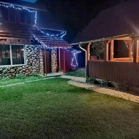 Cabana Piatra Plaiului * Budureasa
